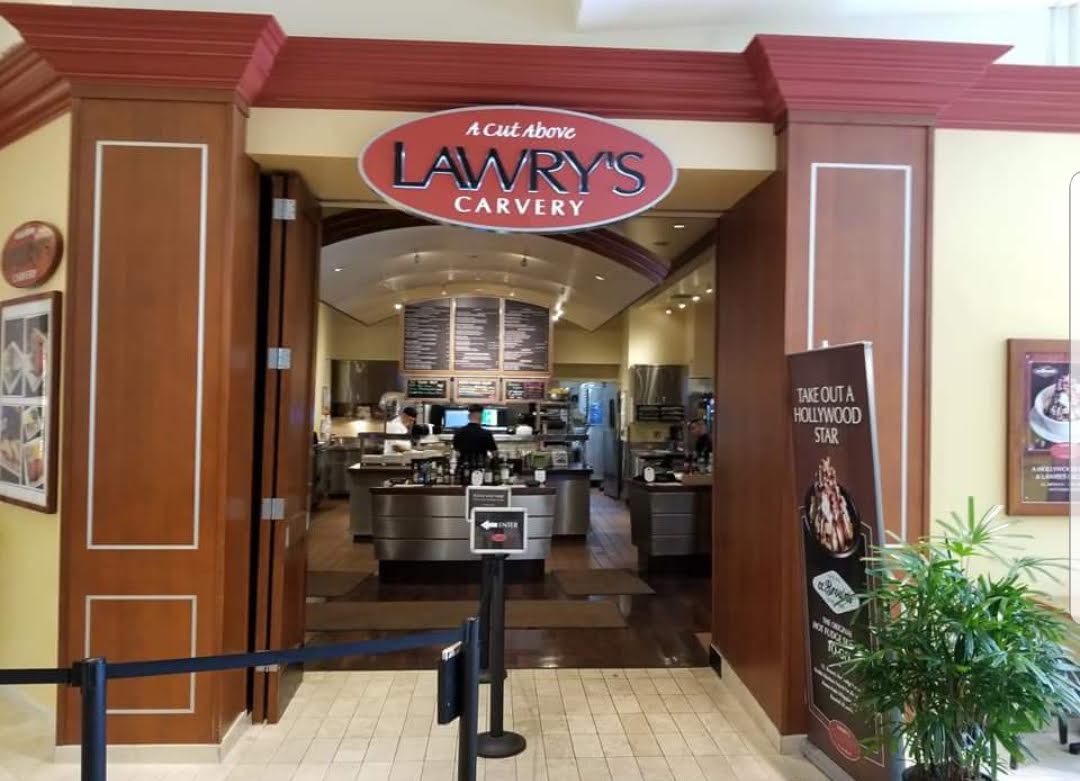 LAWRY'S CARVERY COSTA MESA ON THE RUN RESTAURANT REVIEW - Table To Stage